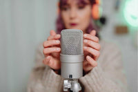 Perfect Microphone Placement: Voice Recording for Creators